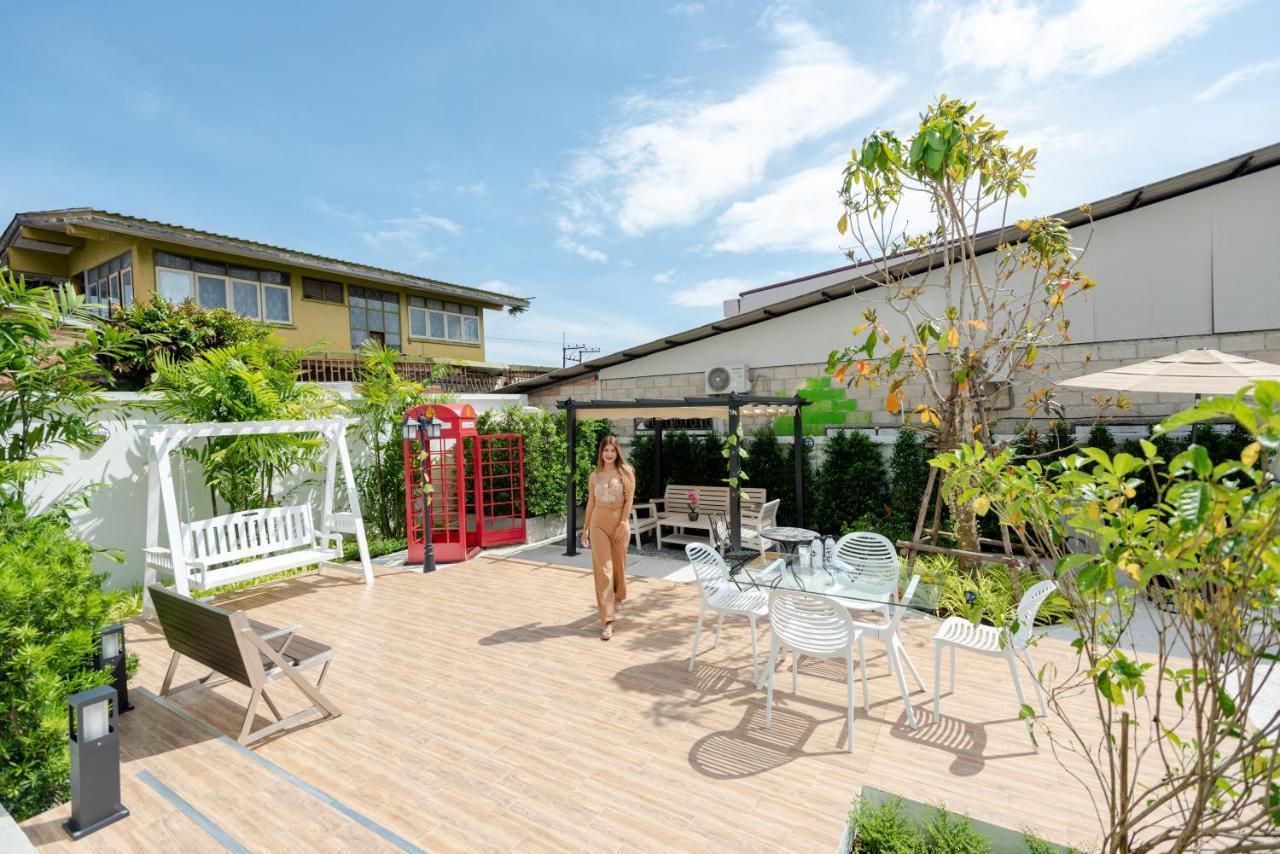 Play Poshtel & Cafe' Hotel Krabi town Екстериор снимка