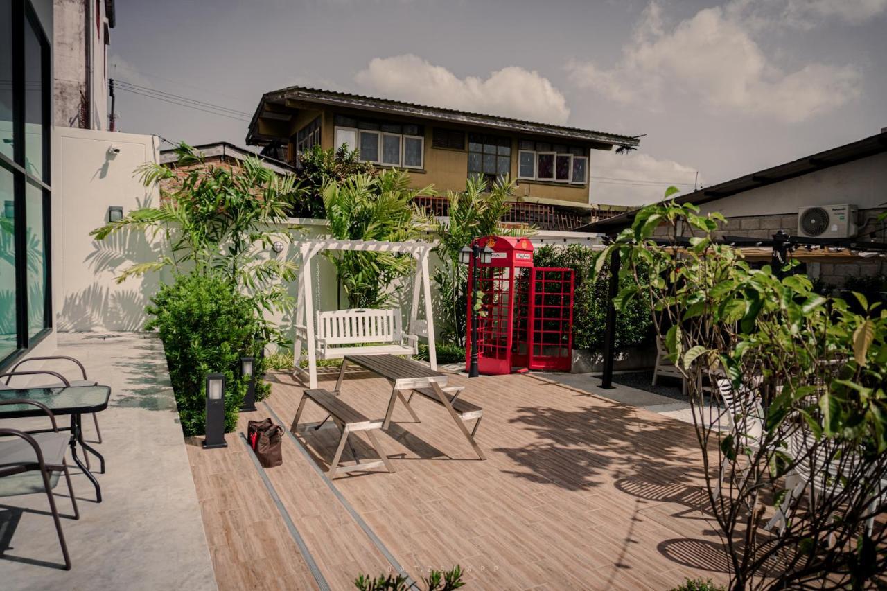 Play Poshtel & Cafe' Hotel Krabi town Екстериор снимка